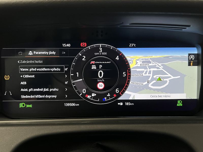 Land Rover Range Rover Velar D300 SE AUT - fotka 34 z 53