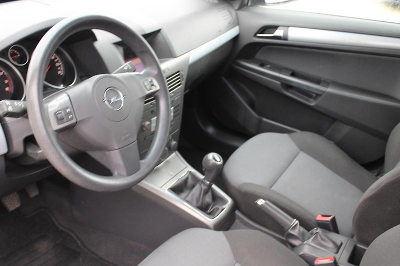 Opel Astra (2005) 1.4i 16V KLIMA EL. OKNA  ALU  - fotka 9 z 17