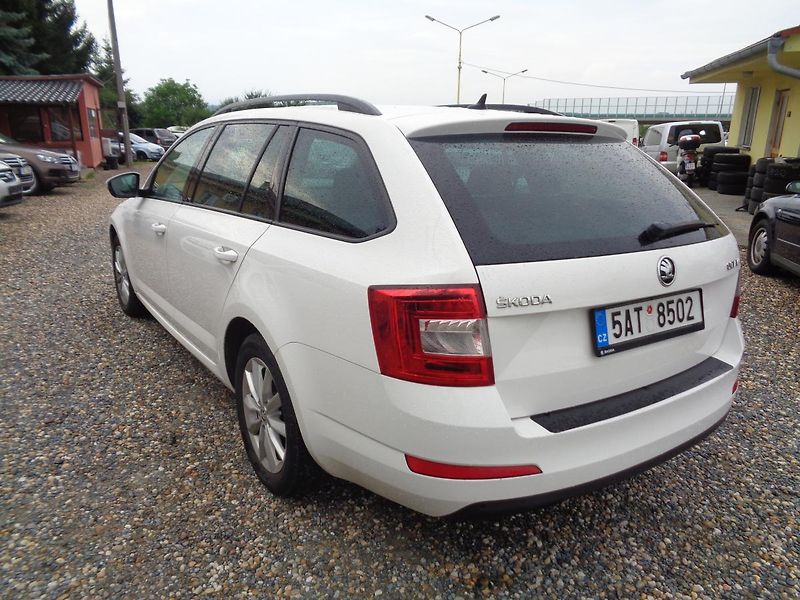 Škoda Octavia 2,0 TDI - fotka 7 z 13