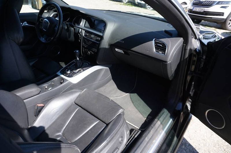 Škoda Octavia (2014) 1,6   nové v ČR - fotka 19 z 25