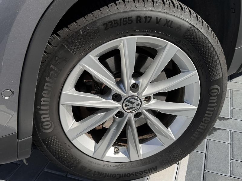 Volkswagen Tiguan (2012) 2.0 TDi 103 kW/DSG/4x4 - fotka 11 z 21