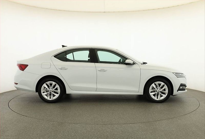 Škoda Octavia (2022) Style 2.0 TDI - fotka 6 z 17