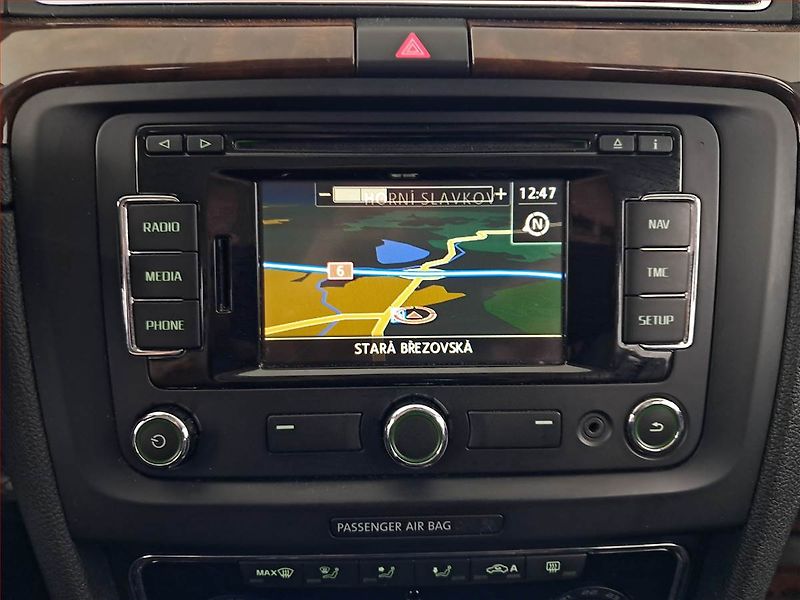 Škoda Superb (2013) Elegance 2.0 TDI, 4X4, Navi - fotka 13 z 17