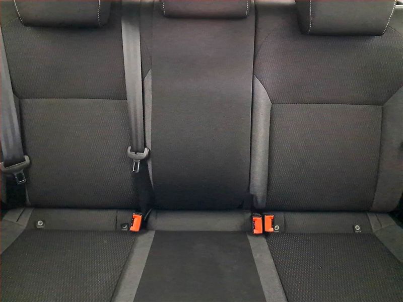 Škoda Rapid (2014) Spaceback 1.2 TSI, ČR,1.maj - fotka 10 z 15