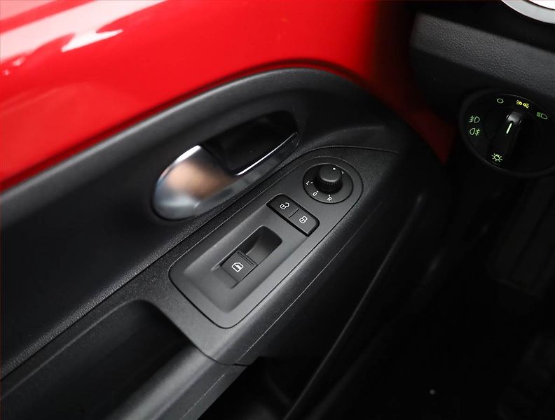 Škoda Citigo (2014) 1.0 MPI, Automat, Navi - fotka 14 z 18