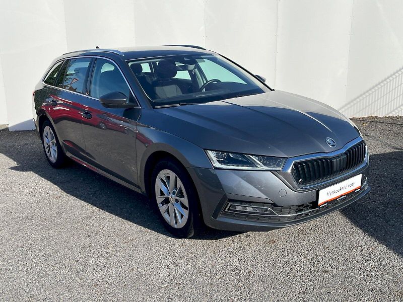 Škoda Octavia (2022) 1.5 TSI 110kW Style Combi - fotka 24 z 24