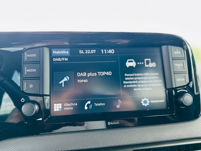 Hyundai i10 (2021) 1.0MPi AUTOMAT,COUVACÍ KAMERA - fotka 13 z 17