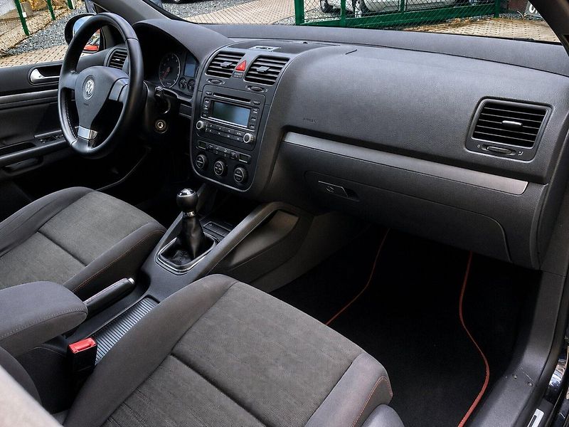 Volkswagen Golf 1,4 16V (55kW)*DIGI KLIMA* - fotka 11 z 15