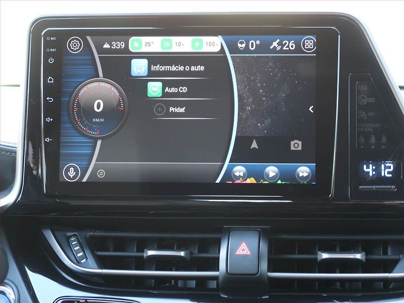 Toyota C-HR (2019) 1.8 Hybrid - fotka 12 z 18