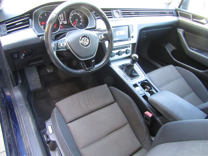 Volkswagen Passat (2015) 2.0 TDI 110kW NOVÉ ROZVODY - fotka 13 z 40