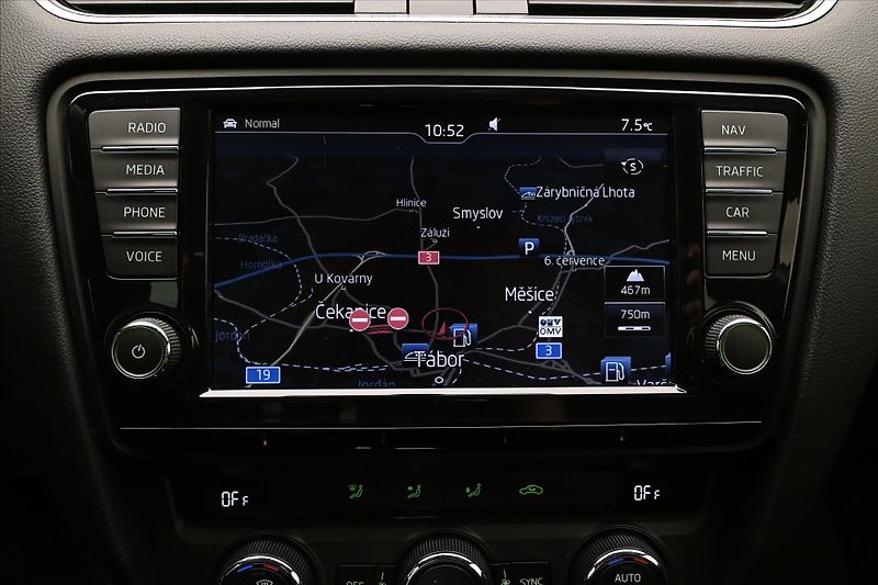 Škoda Octavia 2,0 TDI 135kW RS Záruka až 5 l - fotka 19 z 30