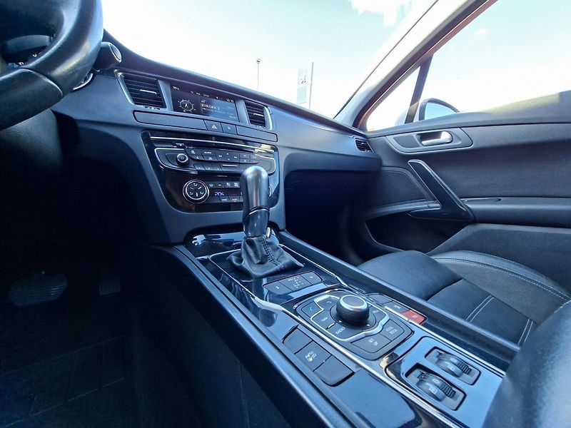 Peugeot 508 SW ALLURE 2,0 HDI AUT6 - fotka 20 z 27