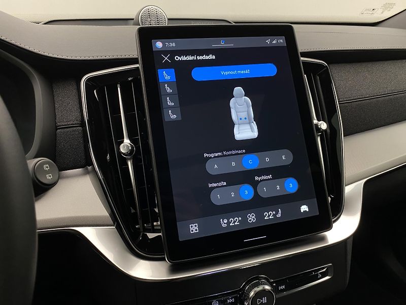 Volvo XC90 (2025) T8 AWD RECHARGE BLACK EDITION  - fotka 75 z 80