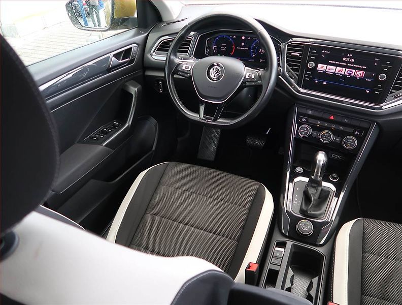 Volkswagen T-Roc (2018) 2.0 TDI 4Motion, 4X4, Automat - fotka 7 z 20