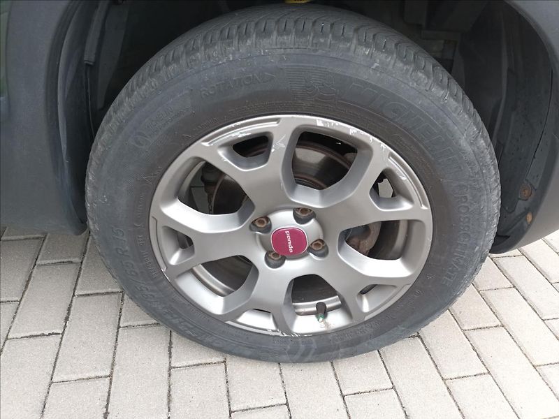 Fiat Panda 1,3 JTD,70KW,4X4,KLIMA  CROSS - fotka 24 z 43