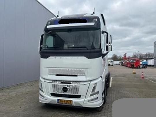 Volvo FH (2025) 500 6x2 hydraulika EURO 6 - fotka 2 z 9