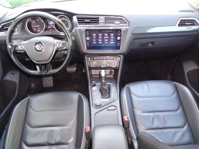Volkswagen Tiguan 2,0 TDI 4x4 7DSG COMFORTLINE - fotka 11 z 30