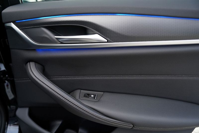 BMW Řada 5 540i xDrive/Lasery,HUD/335PS - fotka 20 z 45