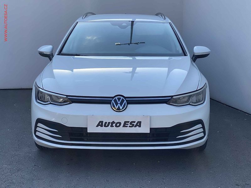 Volkswagen Golf (2022) 2.0 TDi, ČR, Life, LED - fotka 2 z 18