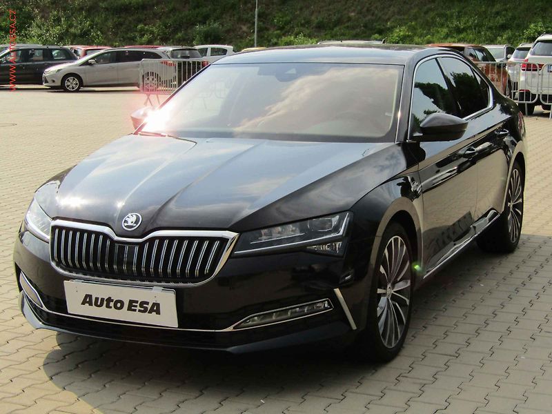 Škoda Superb (2021) 2.0 TDI, L&K, DSG, navi - fotka 3 z 17