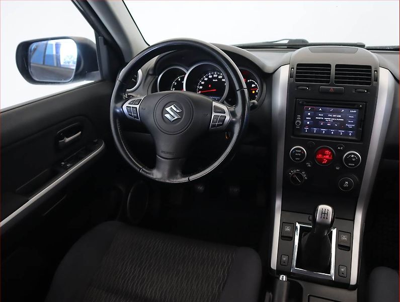 Suzuki Grand Vitara (2014) 1.9 DDiS, 4X4, Navi, Xenony - fotka 7 z 18