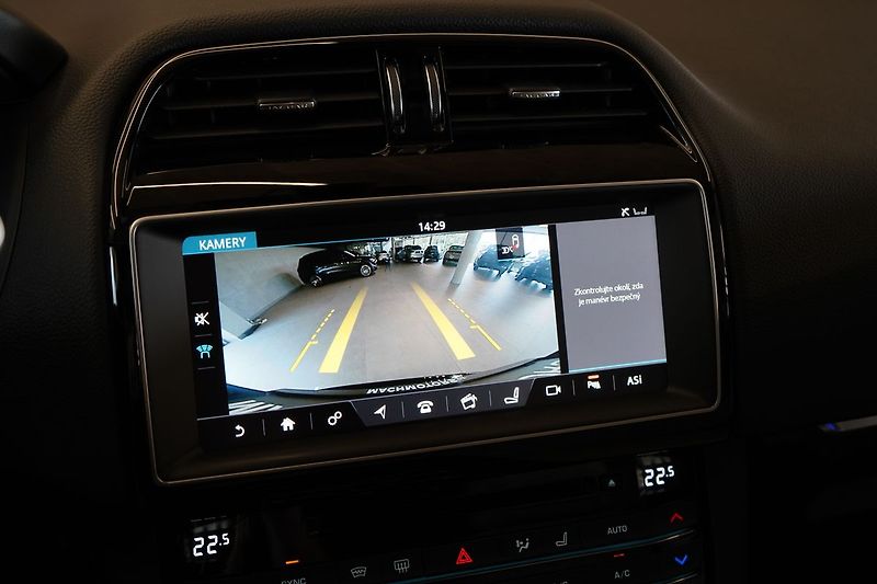 Jaguar F-Pace 30d AWD, PRESTIGE, Panorama - fotka 27 z 49
