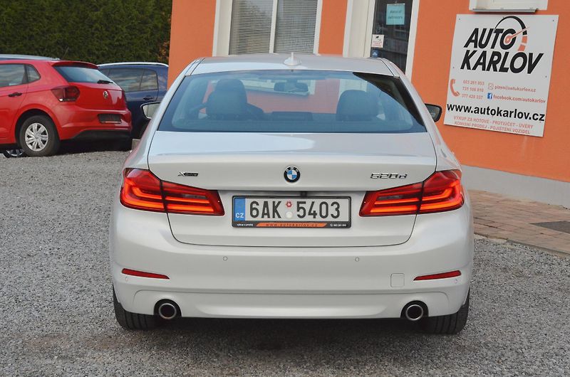 BMW Řada 5 (2017) 520d xDrive 140kW / ČR / DPH  - fotka 5 z 36
