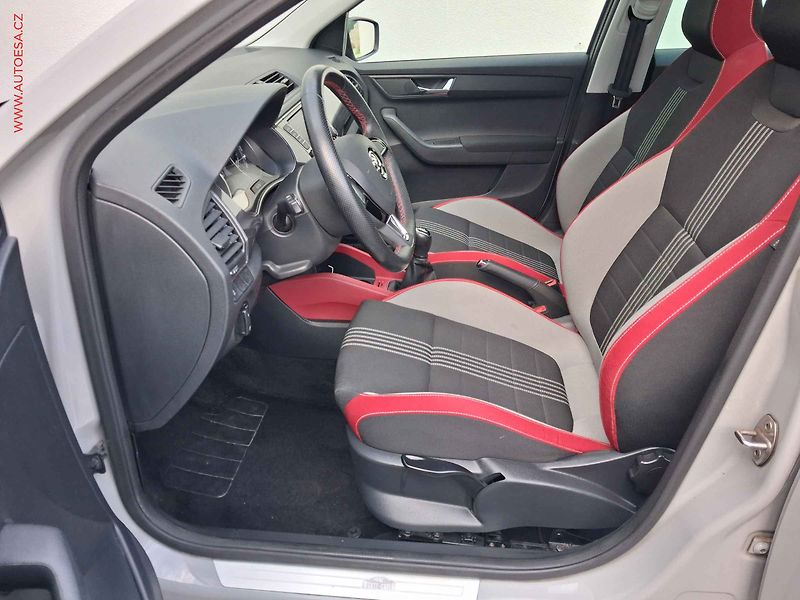 Škoda Fabia (2018) 1.0 TSi, MC, panor, +kola - fotka 9 z 15