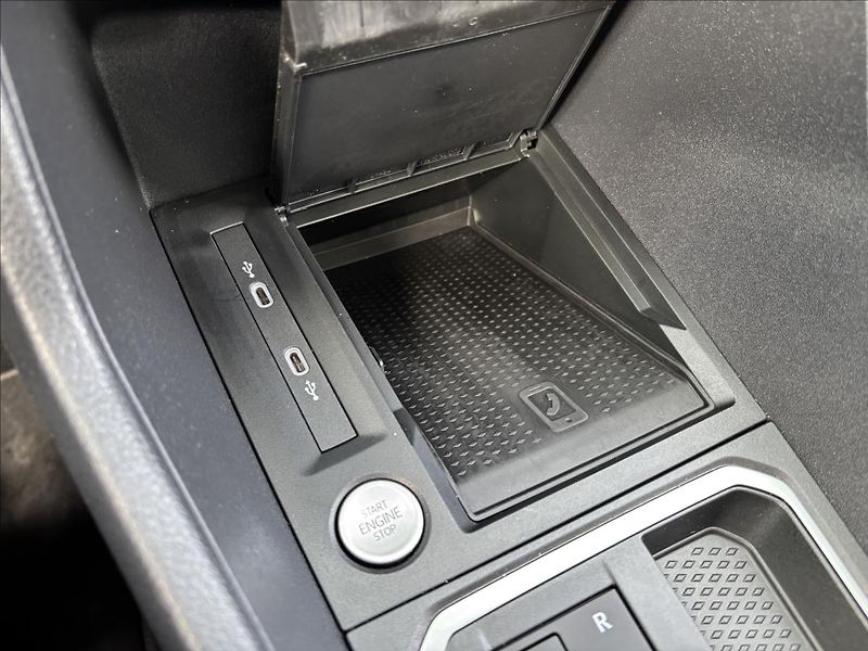 Ford Tourneo Connect 2,0 EcoBlue Active L2 Aut. - fotka 45 z 52