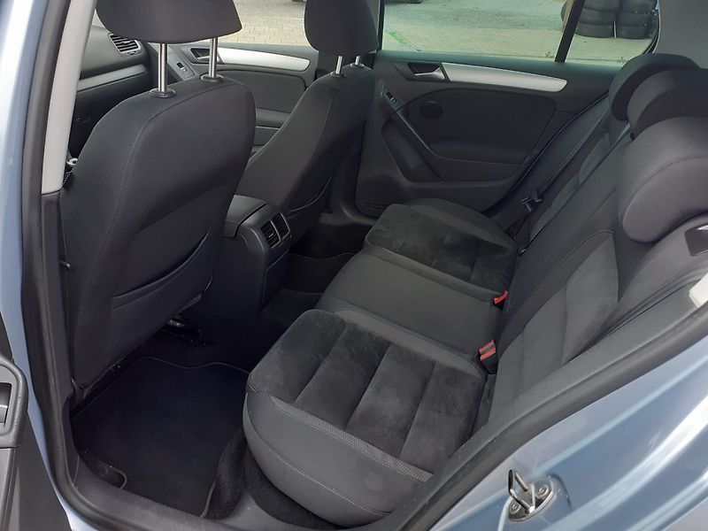 Volkswagen Golf (2009) 1.4 TSi ČR - fotka 17 z 26