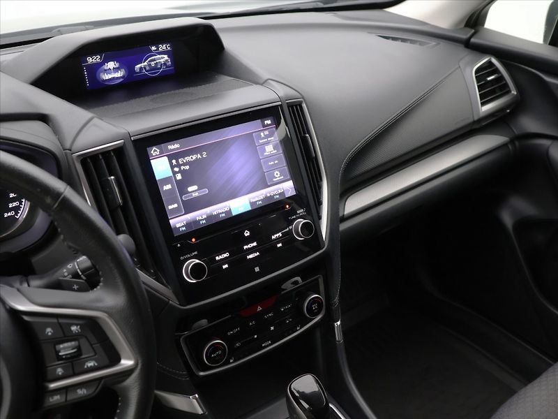 Subaru Forester 2,0 e-Boxer 110kW Comfort CZ - fotka 23 z 38
