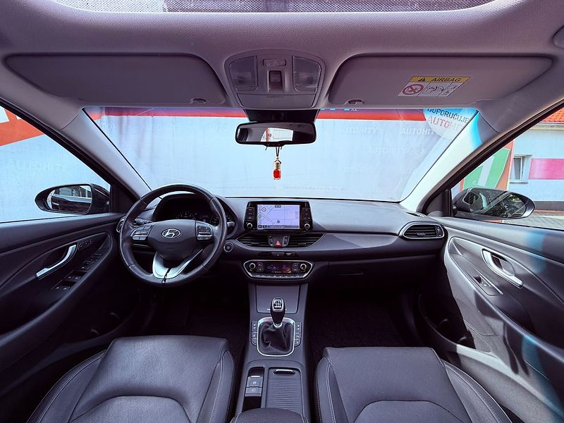 Hyundai i30 1.4 T-GDi All Inclusive - fotka 15 z 33