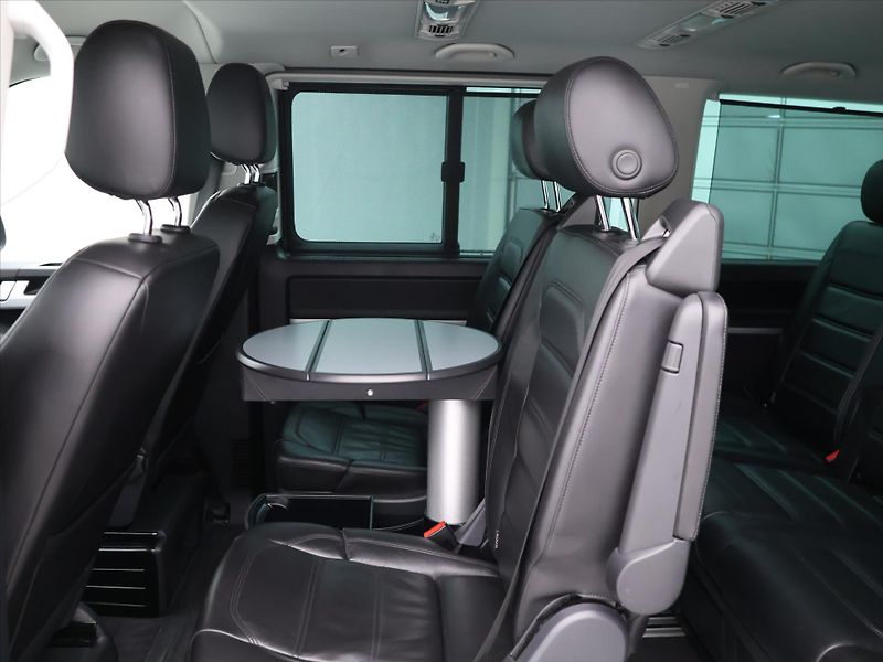 Volkswagen Multivan 2,0 TDI 150kW Highline LED - fotka 16 z 36