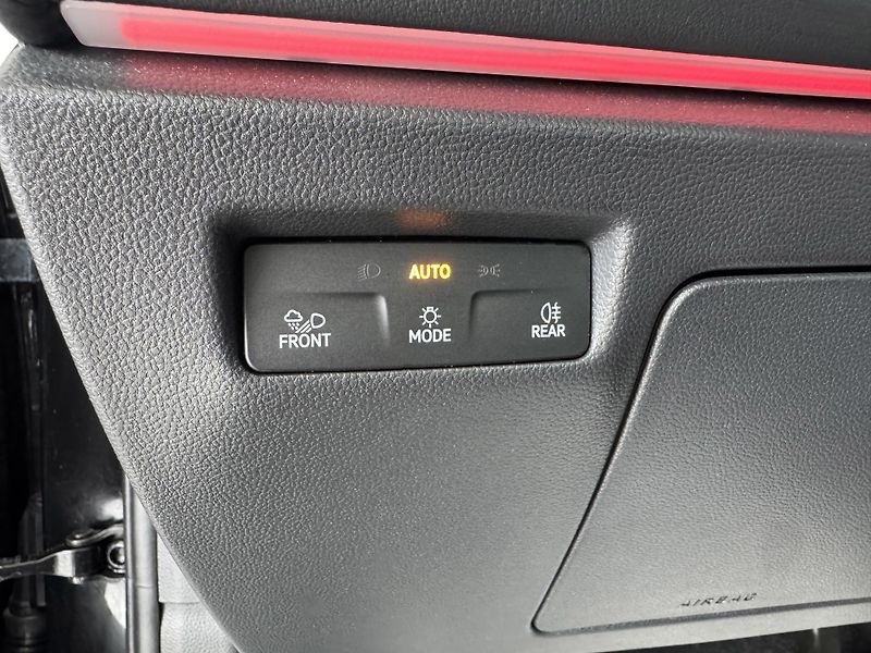 Volkswagen Passat Variant 1,5 eTSI DSG*REZERVACE! - fotka 26 z 41