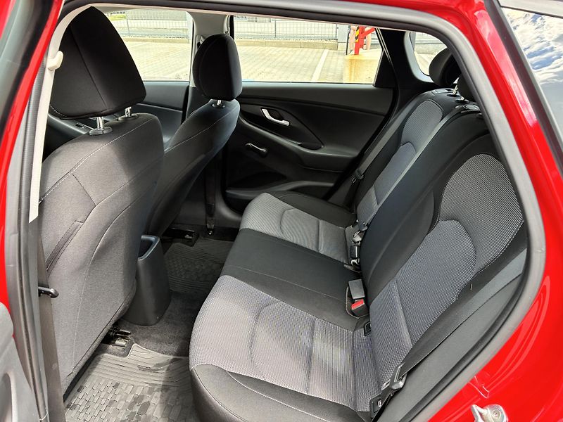Hyundai i30 WG 1.0T-GDi 88kW ČR DPH TAŽNÉ  - fotka 14 z 24