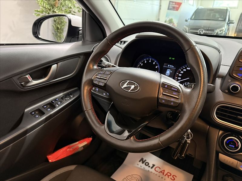 Hyundai Kona 1,0   T-GDi 88 kW 1.MAJITEL ČR - fotka 22 z 36