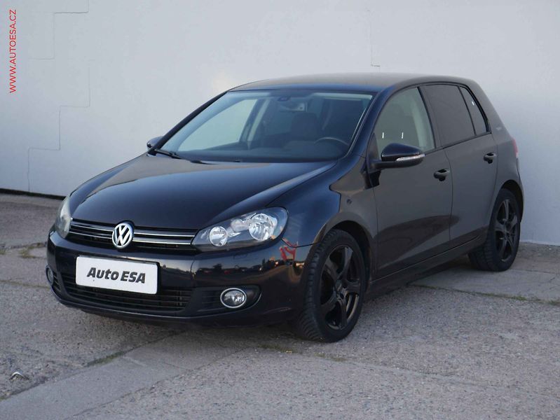 Volkswagen Golf (2011) 1.4TSI, AC, tempo, park.asist - fotka 3 z 17