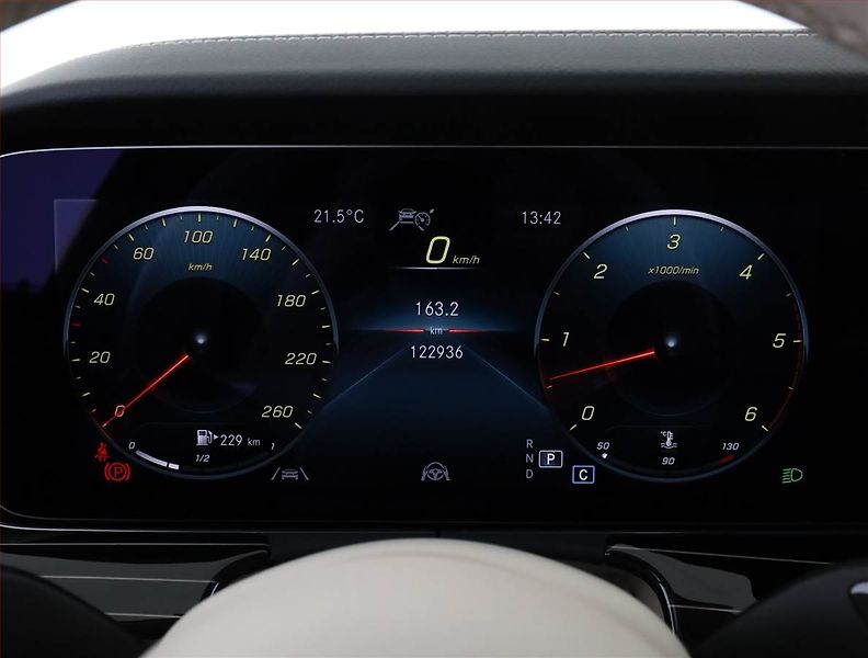 Mercedes-Benz CLS (2022) 400 d 4MATIC - fotka 9 z 18