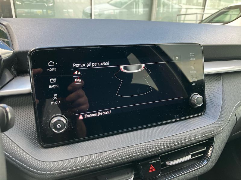 Škoda Fabia 1.0 TSI 85 kW Top Selection DS - fotka 18 z 29