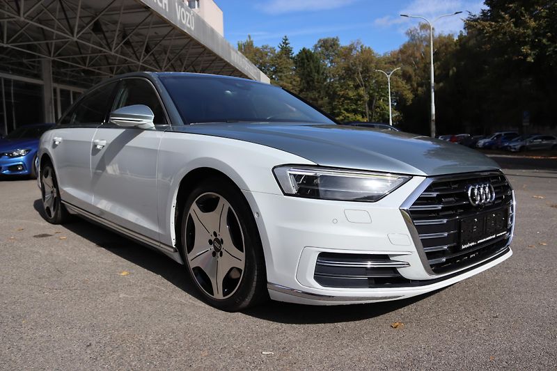 Audi A8 - fotka 9 z 68
