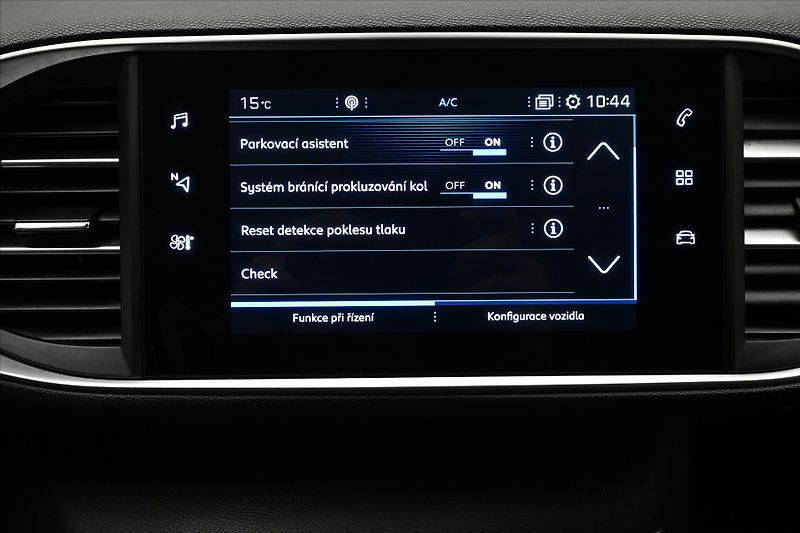Peugeot 308 1,5 BlueHDI 96 kW Allure Záruk - fotka 20 z 31