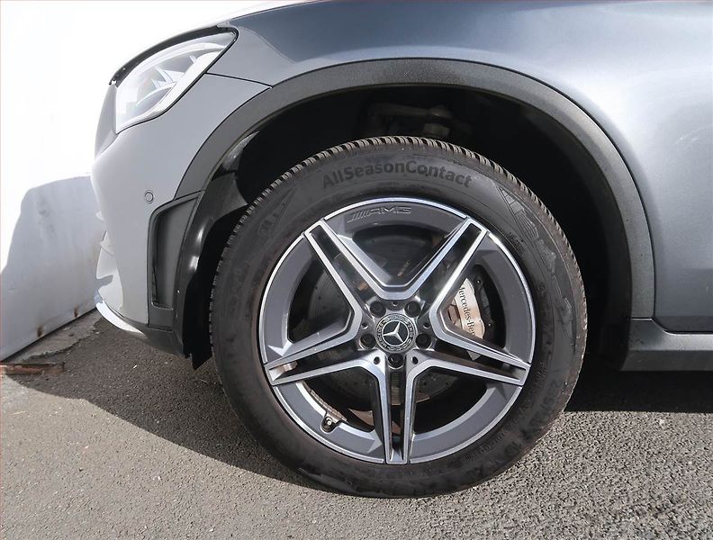 Mercedes-Benz GLC (2022) 300 de 4MATIC - fotka 15 z 25