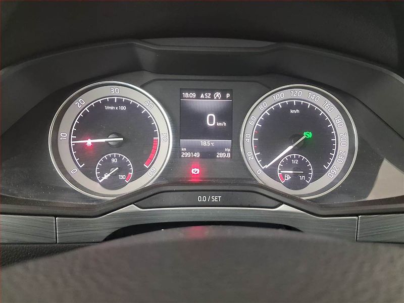 Škoda Superb (2020) 2.0 TDI, Automat, ČR,1.maj - fotka 11 z 32