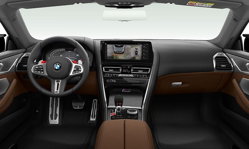 BMW M8 Competition TV B&W - fotka 3 z 7