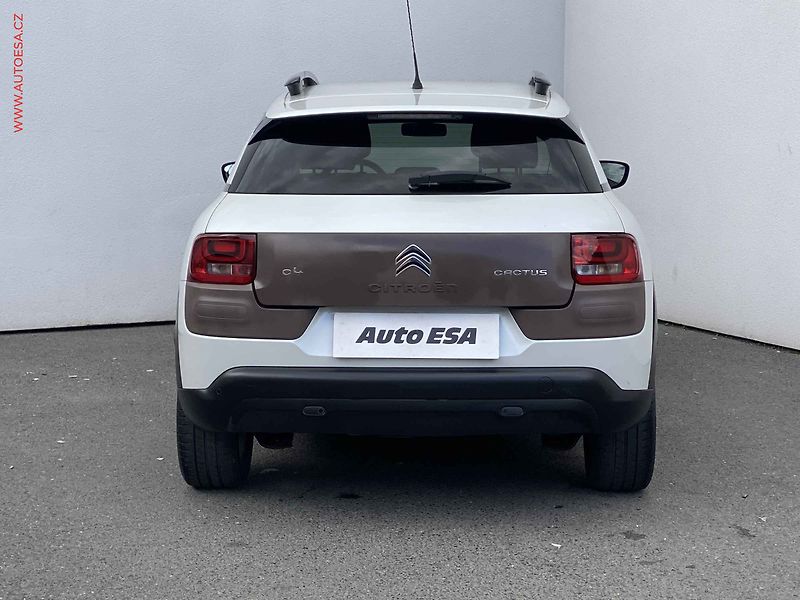 Citroën C4 Cactus (2017) 1.6 HDi, ČR, AT, tempo, park - fotka 5 z 18