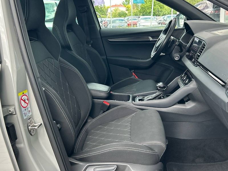 Škoda Karoq (2022) 1.5 TSI 7DSG Sportline - fotka 32 z 33
