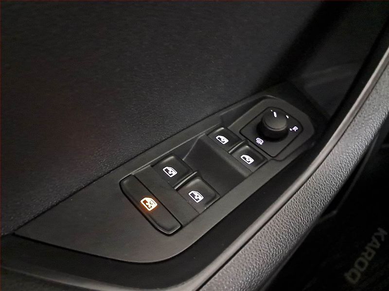 Škoda Karoq (2021) Ambition Plus 2.0 TDI - fotka 15 z 17