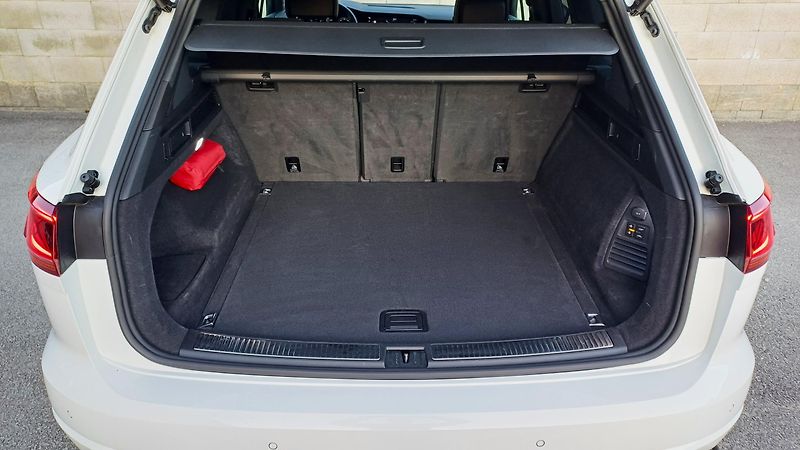 Volkswagen Touareg R-LINE 210kW-WEBASTO-HUD-TZ- - fotka 13 z 50