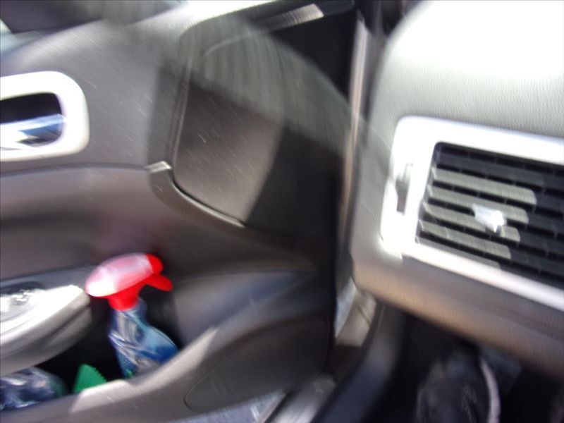 Peugeot 307 2,0 16V CC 100kW - fotka 21 z 28