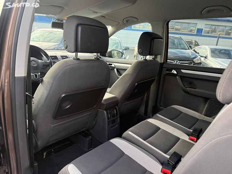 Volkswagen Touran 2.0 tdi, DSG - fotka 6 z 12